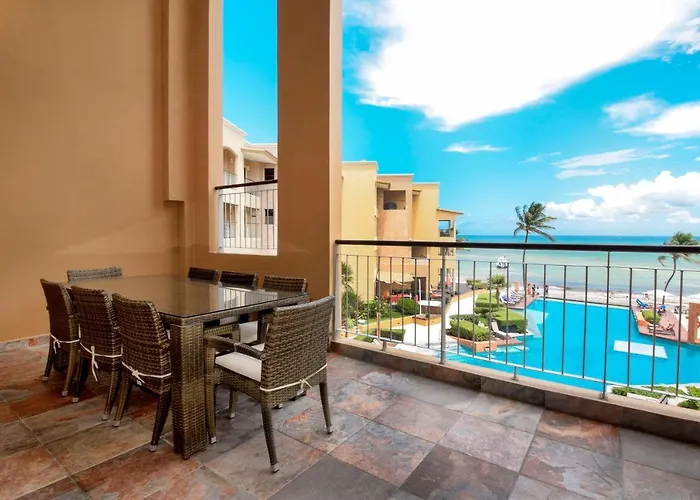 One of our most popular&luxurious El Faro condos Coral 303